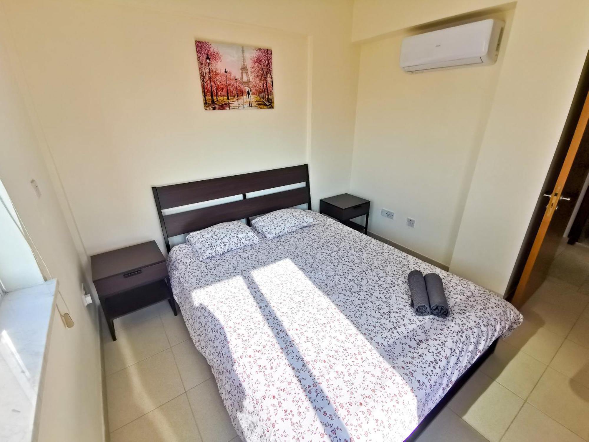 License To Chill Apartment Larnaca Bagian luar foto